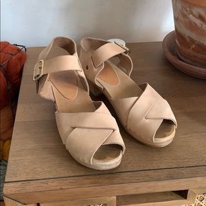 Bryr Emma Crossed Toe in Bone